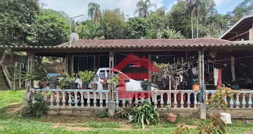 Chácara à venda – são roque – com 3 dormitórios, área de 1300m², próximo ao  roteiro do vinho –associação com portaria 24 horas.