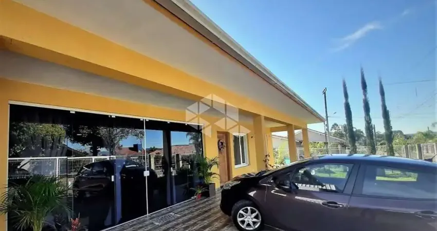 Casa com 2 quartos e 2 vagas