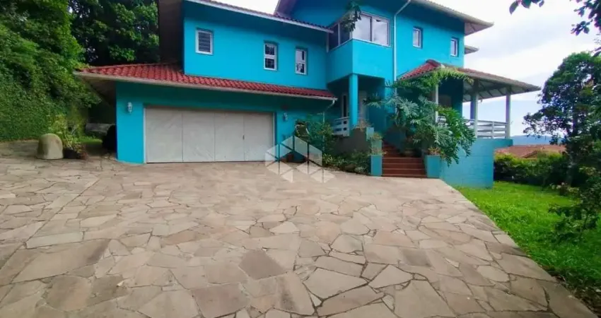 Casa de Esquina com Quiosque à Venda em Nova Petrópolis