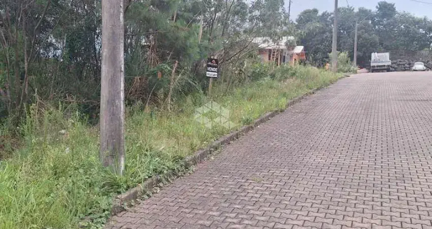Terreno na serra gaúcha com 370,50 m2 em área residencial com vista.