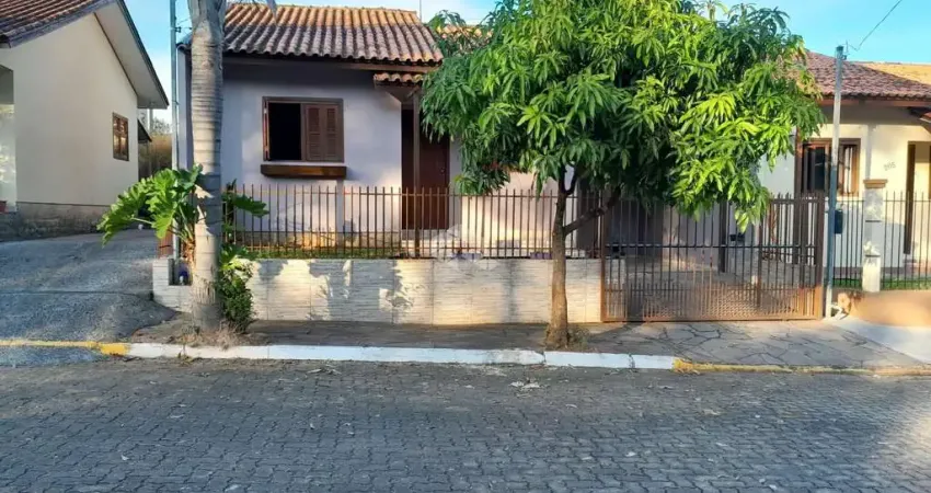 Casa com 2 quartos à venda na Pedro Bruno Goetz, 205, Joaneta, Picada Café
