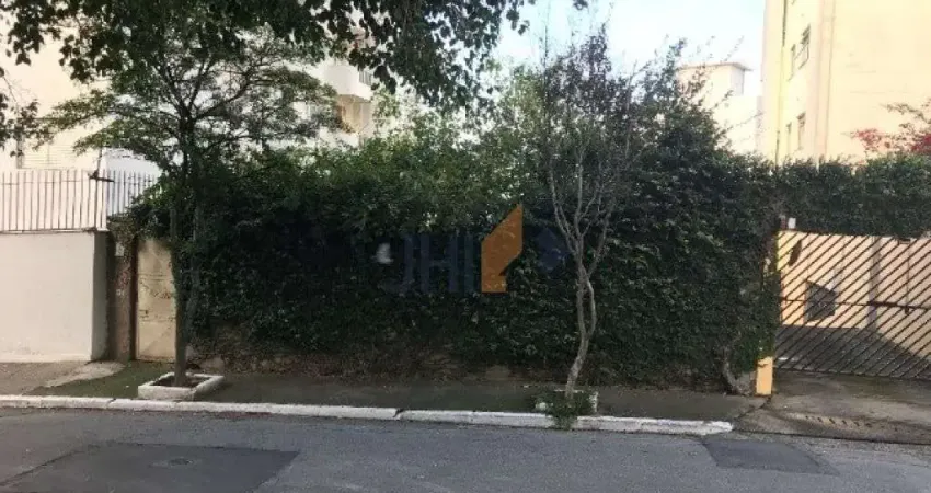 Terreno com 320 m² com duas frentes, na Vila Madalena para venda