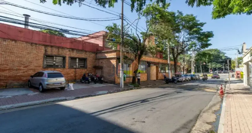 Salão com 1.321 m², Antigo restaurante em ótimo ponto da Vila Leopoldina, para locação