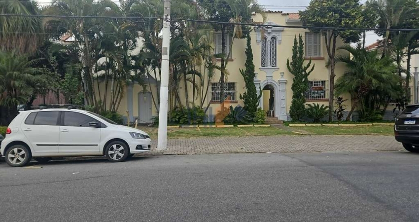 Mansão para uso comercial com 244 m² ao lado da Rua Estados Unidos para venda ou locação