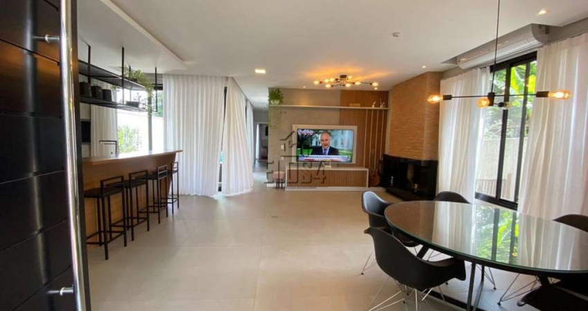 Casa com arquitetura moderna no bairro Jardim América.