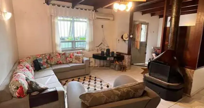 Casa semi mobiliada em São Leopoldo, Scharlau - Churrasqueira, Gás central, Portão eletrônico e mais!