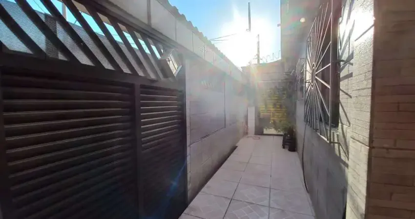 Casa com 3 dorms, Vila Nossa Senhora de Fátima, São Vicente - R$ 390 mil, Cod: 138421