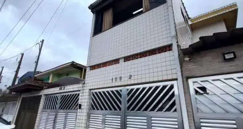S. Vicente - Sobreposta alta com entrada e garagem independente
