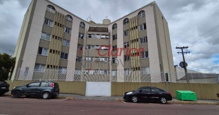 Apartamento antigo a venda em São José dos Pinhais, Apartamento amplo 2 vagas Rua XV de Novembro São José dos Pinhais, Apto venda  Edifício Vera Cruz