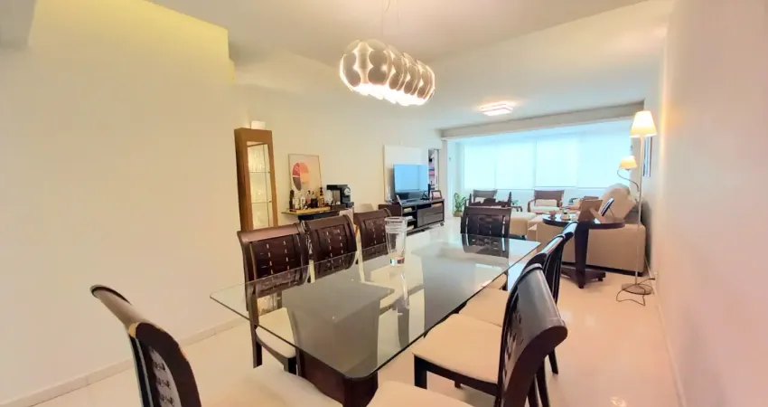 Apartamento próximo da praia a venda em santos, localizado no bairro do gonzaga.