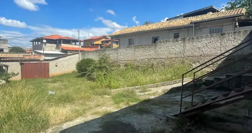Ótimo *lote residencial* com *360 m², localizado em **São Cosme , Santa Luzia/MG, em uma **rua asfaltada* e com *infraestrutura  Completa*:
