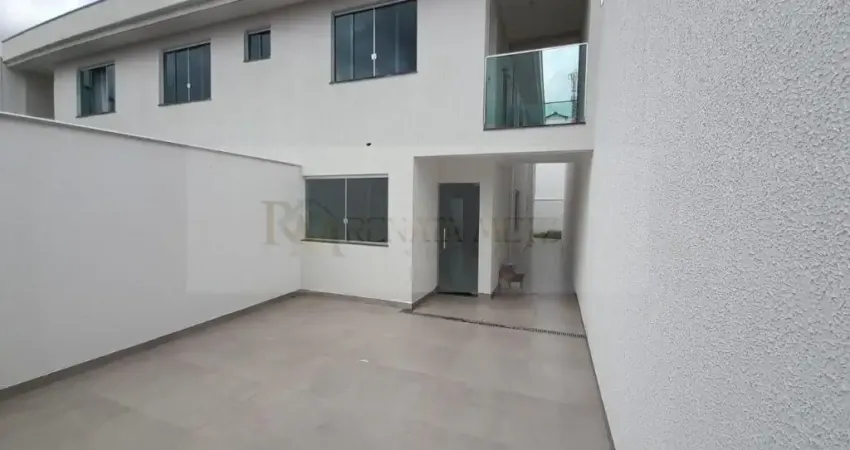 Casa Geminada Duplex  160m²  3 Quartos , 3 Banheiros ,Garagem pra 2 Carros / Bairro Planalto - Belo Horizonte