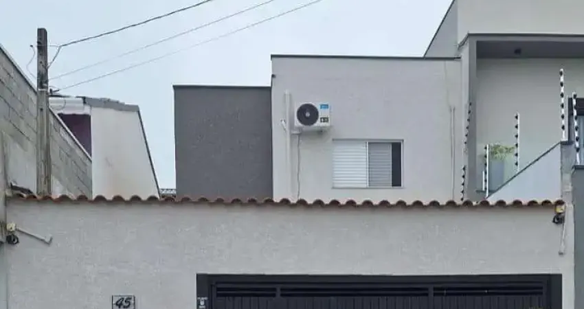 Sobrado à venda no bairro Cézar de Souza em Mogi das Cruzes/SP