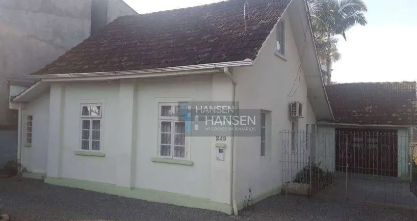 Casa com 2 dormitórios à venda, 126 m² por R$ 680.000,00 - Anita Garibaldi - Joinville/SC
