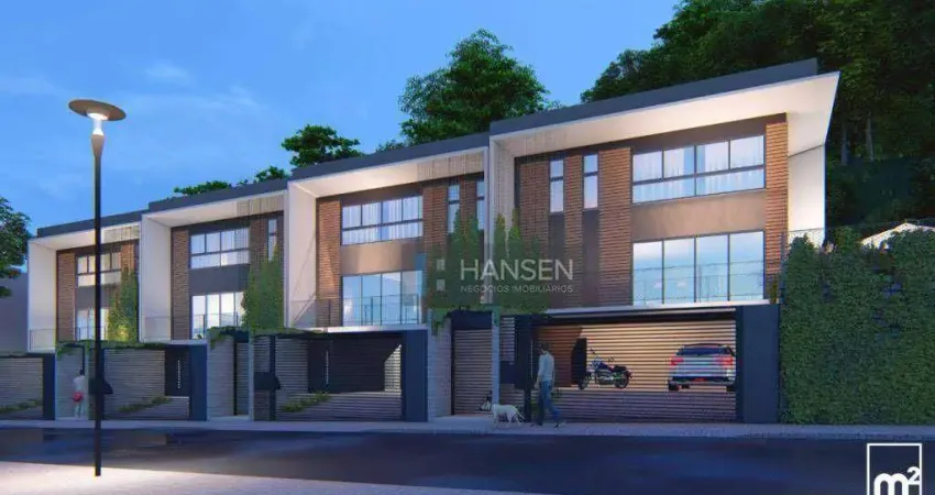 Sobrado com 3 suítes  à venda, 291 m² por R$ 2.405.459 - América - Joinville/SC