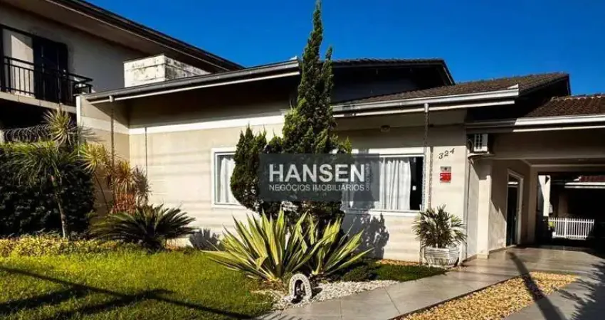 Casa com 1 suíte + 2 dormitórios à venda, 177 m² por R$ 780.000 - Espinheiros - Joinville/SC