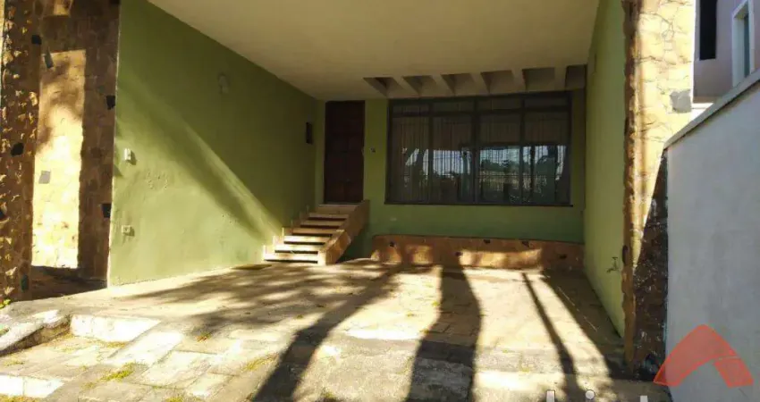 Casa Térrea com 3 Dormitórios à Venda no Jardim Jussara – Próxima à Estação Vila Sônia