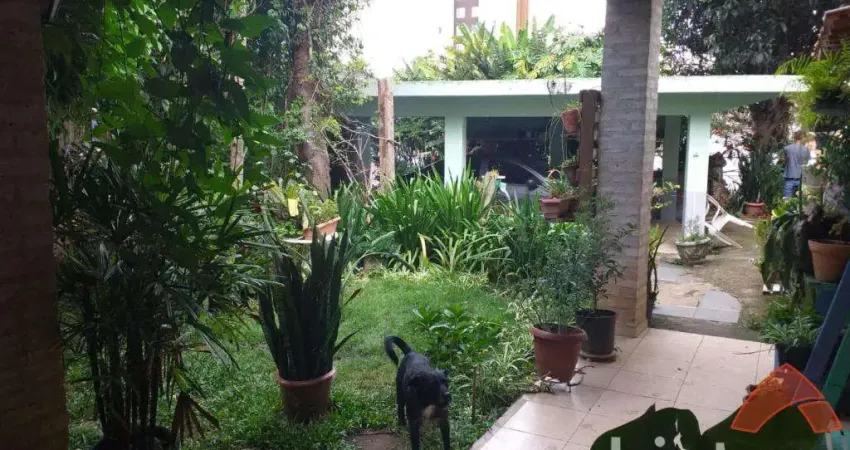 Casa com 5 dormitórios à venda, 280 m² por R$ 1.800.000,00 - Jardim Maria Rosa - Taboão da Serra/SP