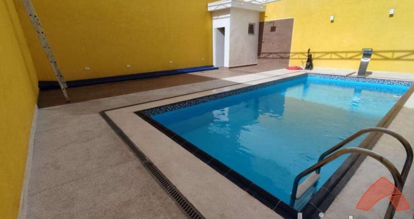 Casa à Venda com Porteira Fechada a 3 Min do Shopping Taboão – 3 Dorms, Piscina e 3 Vagas