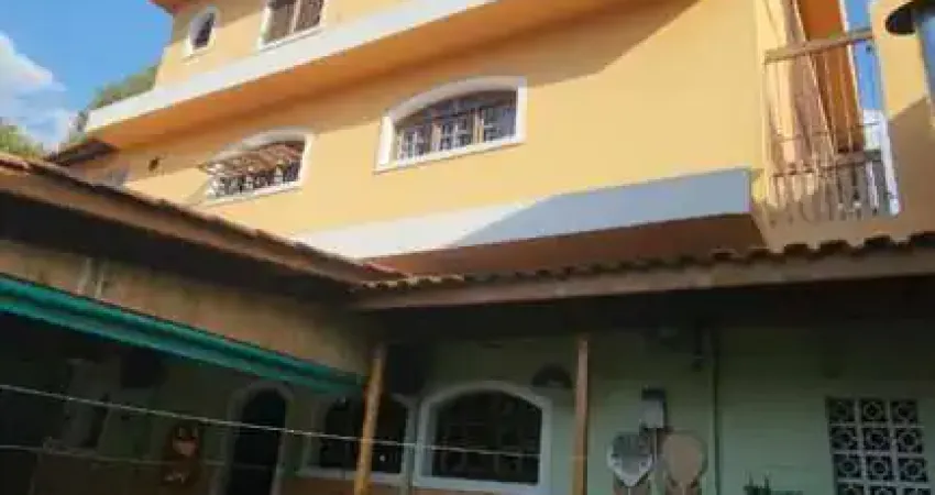 Casa com 4 quartos à venda na Rua Santina Alves de Franca, Jardim Mirna, Taboão da Serra