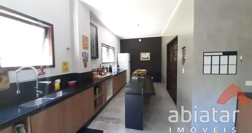 Casa com 3 quartos à venda na Alameda Calíope, Condomínio Iolanda, Taboão da Serra