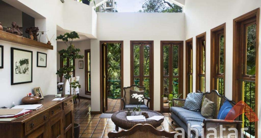 Casa à venda: 3 quartos sendo 1 suíte , 5 vagas – Condomínio Jardim Iolanda, Taboão da Serra/SP