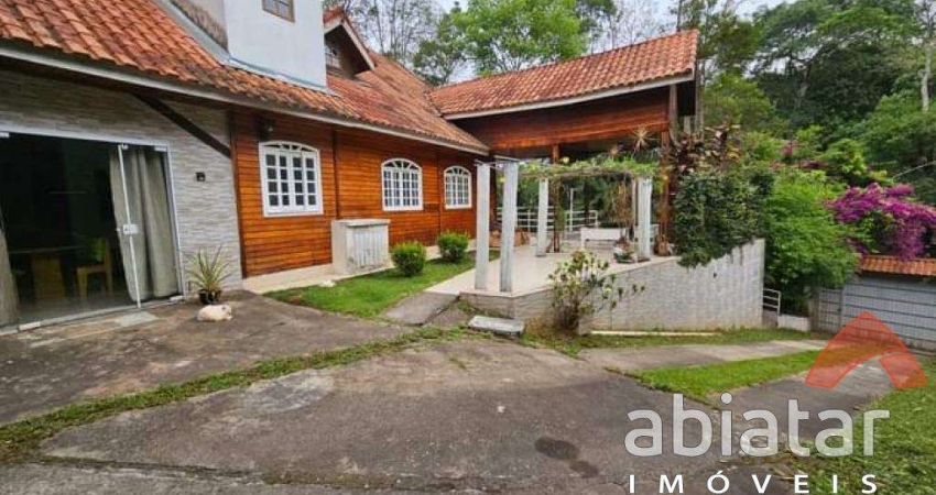 Casa com 5 quartos à venda na Alameda Cedros, Chácaras Bosque do Embu, Embu das Artes