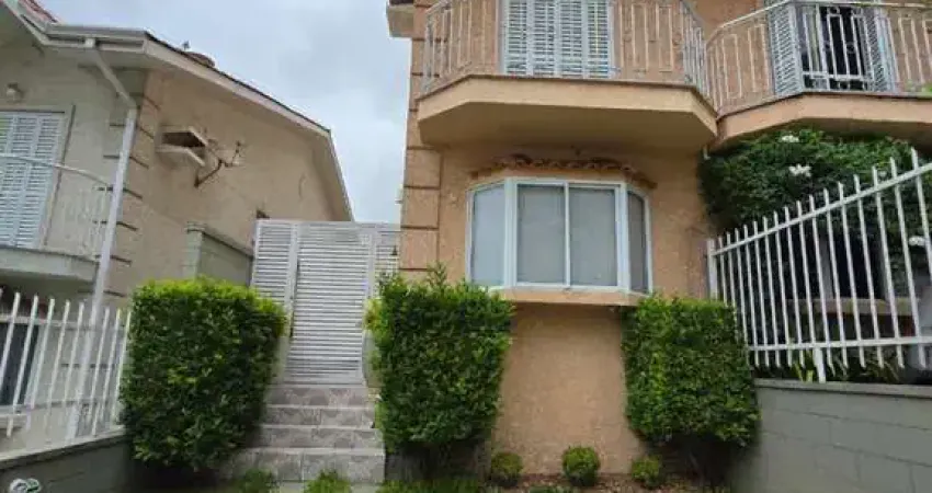 Casa com 3 quartos à venda na Rua das Camélias, Parque Assunção, Taboão da Serra