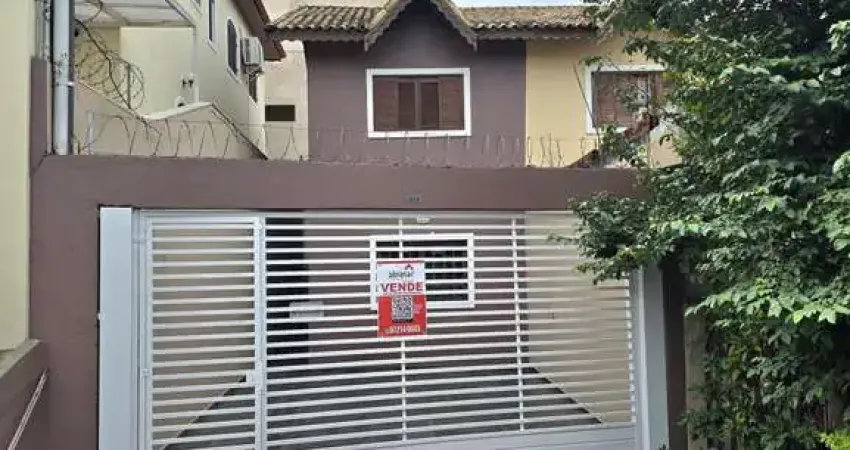 Sobrado com 150m², 2 dorms, 2 vagas, à venda no Parque Monte Alegre - Taboão da Serra