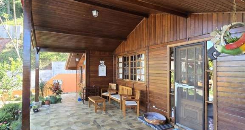Casa à venda - Condomínio Iolanda - Taboão da Serra