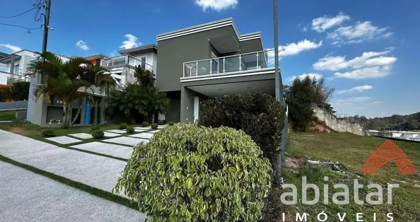 Casa contemporânea à venda em condomínio fechado com piscina e energia solar – alto padrão