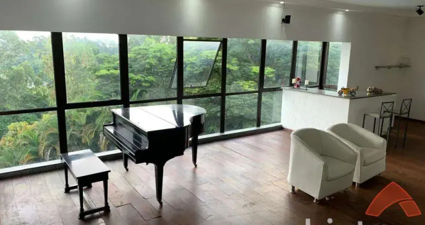 Casa à venda com 6 dormitórios e 8 vagas no Condomínio Iolanda – Taboão da Serra