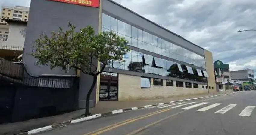 Prédio Comercial para Locação no Centro de Taboão da Serra 4 Pavimentos, Elevador e Terraço!