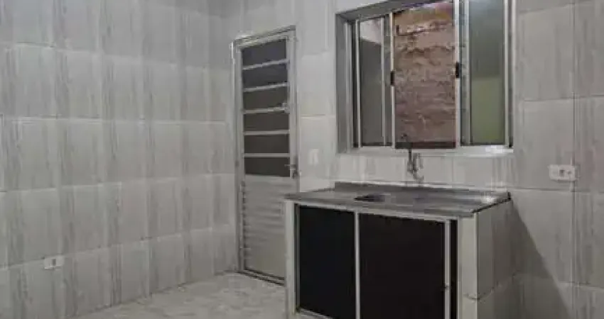 Casa térrea para locação com 1 dormitório e 1 vaga parque marabá, taboão da serra