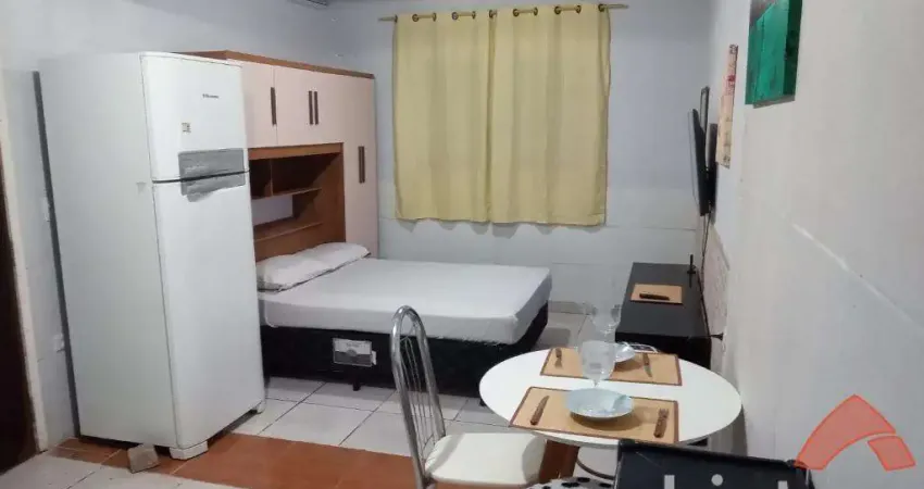 Kitnet / Stúdio para alugar na Rua Edval de Souza, 93, Jardim Três Irmãos, Taboão da Serra