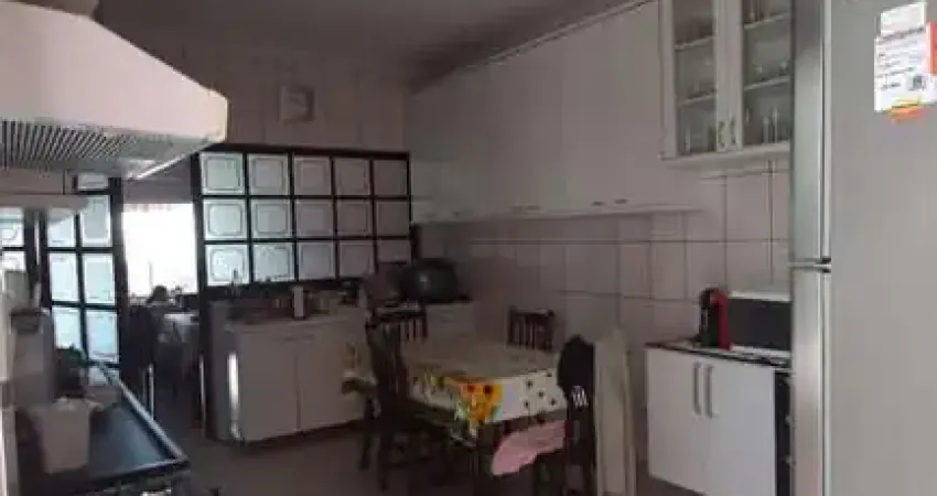 Casa à venda com 3 dormitórios e 250m² no jardim bontempo  taboão da serra / sp