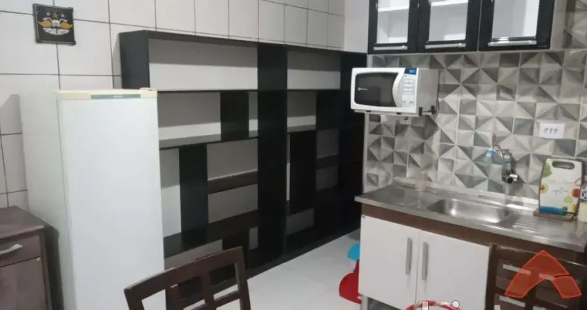 Kitnet mobiliada para locação no jardim três irmãos  taboão da serra  sp