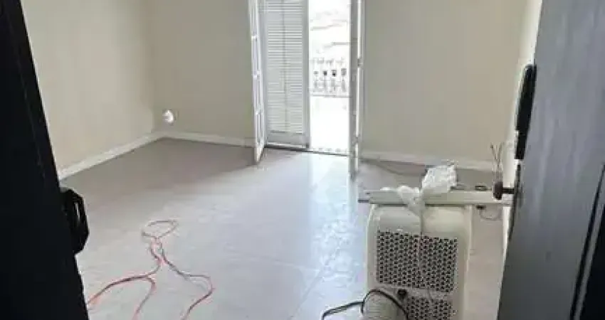 Sala comercial para locação 50 m² com sacada 1º andar excelente localização