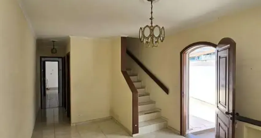 Casa com 3 quartos para alugar na Rua Campoeiro, Parque Esmeralda, São Paulo