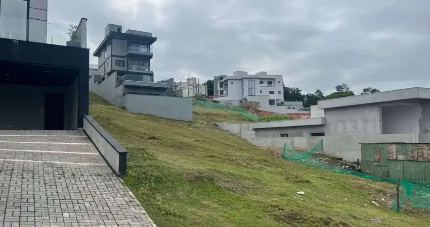 Terreno à venda no Parque Residencial Itapeti, Mogi das Cruzes 