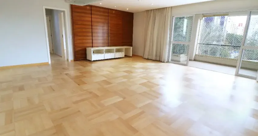 Apartamento lindo e reformado em uma excelente rua do Morumbi