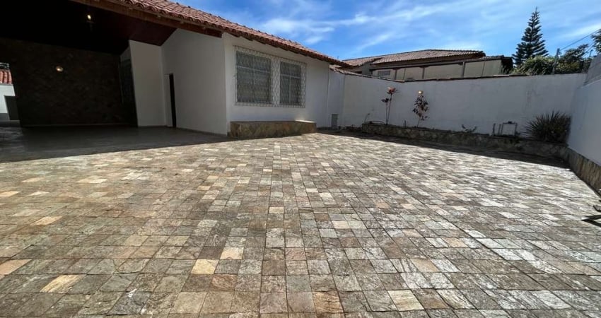 Casa com 5 quartos à venda na Rua Engenheiro Vicente Assunção, 101, Itapoã, Belo Horizonte