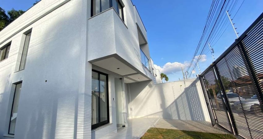 Casa com 3 quartos à venda na Rua Professor Massanielo Santos, 185, Planalto, Belo Horizonte