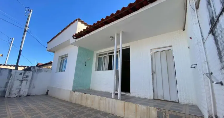 Casa com 3 quartos à venda na Rua Tapirapes, 62, Santa Mônica, Belo Horizonte