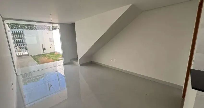 Casa com 2 quartos à venda na Rua Pedra Sideral, 192, Rio Branco, Belo Horizonte