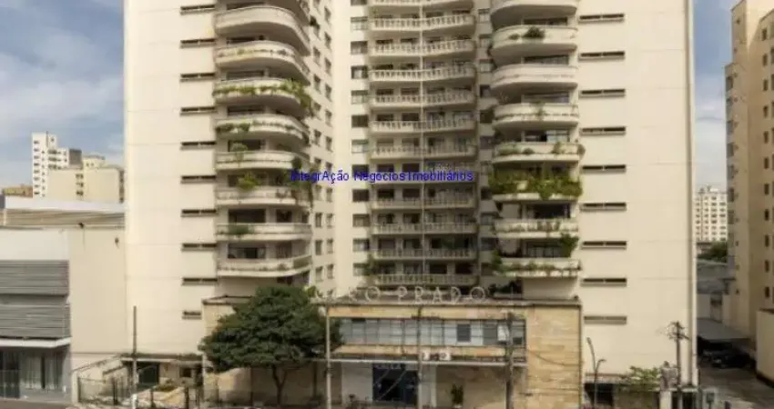 Loja 804m² e 04 banheiros.  Excelente localização, entre as Alamedas Eduardo Prado, Ribeiro da Silva e Rua Guaianazes.