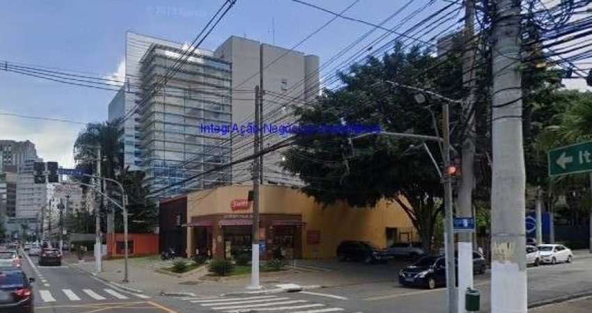 Loja 419m² com 05 banheiros.  Excelente localização, entre as Ruas General Mena Barreto, Oliveira Dias e Avenida São Gabriel.