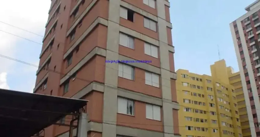 Apartamento Studio 34m², 01 dormitório, 01 banheiro e 01 vaga de garagem.  Condomínio com portaria e segurança .  Excelente localização