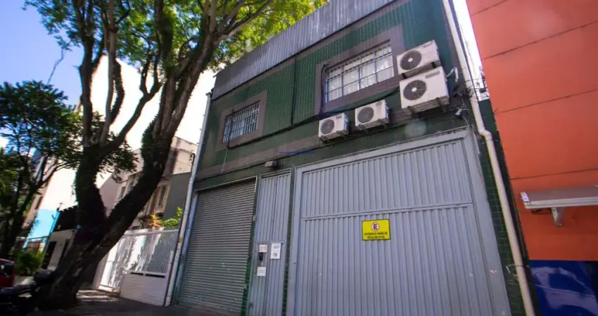 Galpão 1000m², 05 banheiros e 10 vagas de garagem.  Excelente localização á 8 minutos andando para a estação do metrô Santa Cecilia