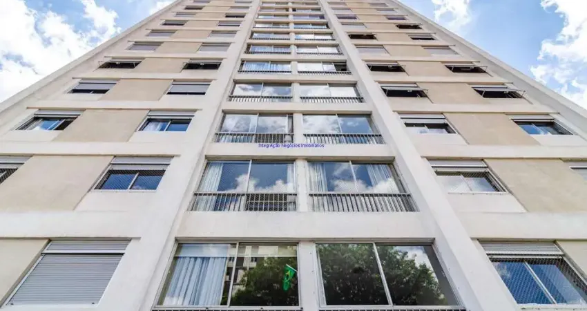 Apartamento 101m², 02 dormitórios e 01 banheiro.   Condomínio com portaria e segurança.  Excelente localização